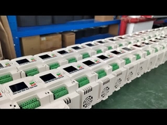 Inversor multi de la frecuencia del vector de la función con el regulador del PID